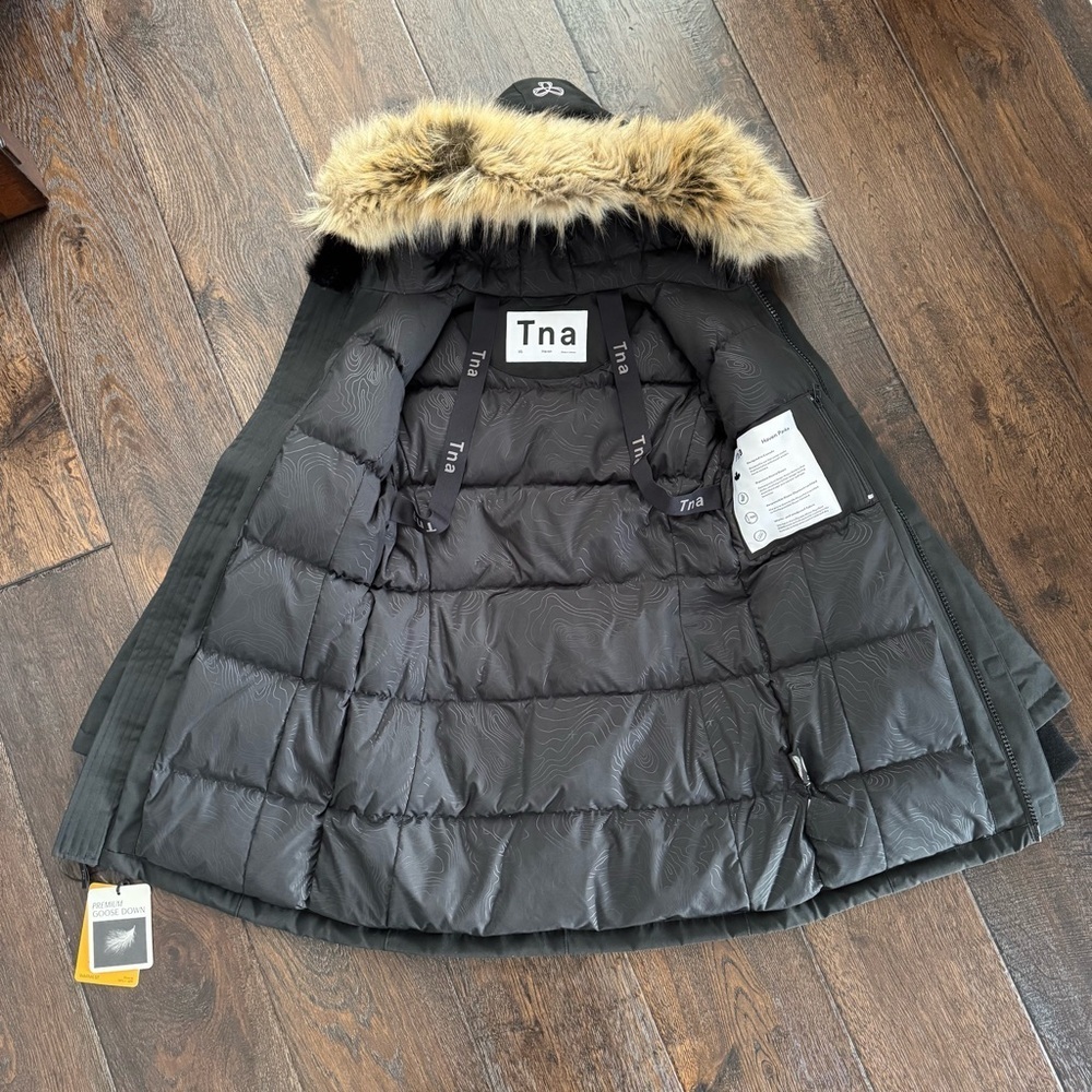 Aritzia Tna Haven Parka - Picture 2 of 11